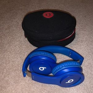Blue beats solo HD with cord